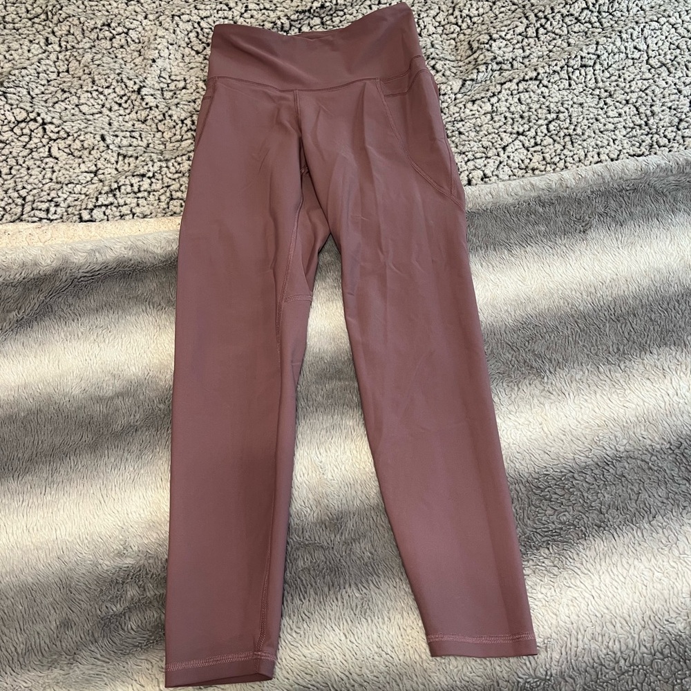 Old navy leggings, mauve color, Medium size